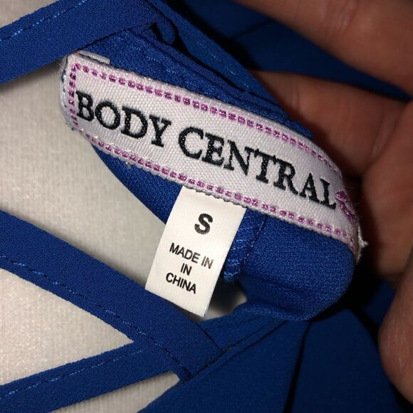 💕5️⃣Body central blue size Small dress with cut out design on the back NWT - Picture 3 of 4